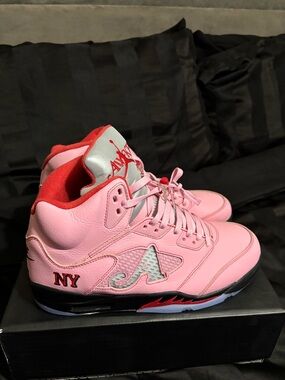 Pink High-Top Sneakers - Stylish Men's Athletic Shoes